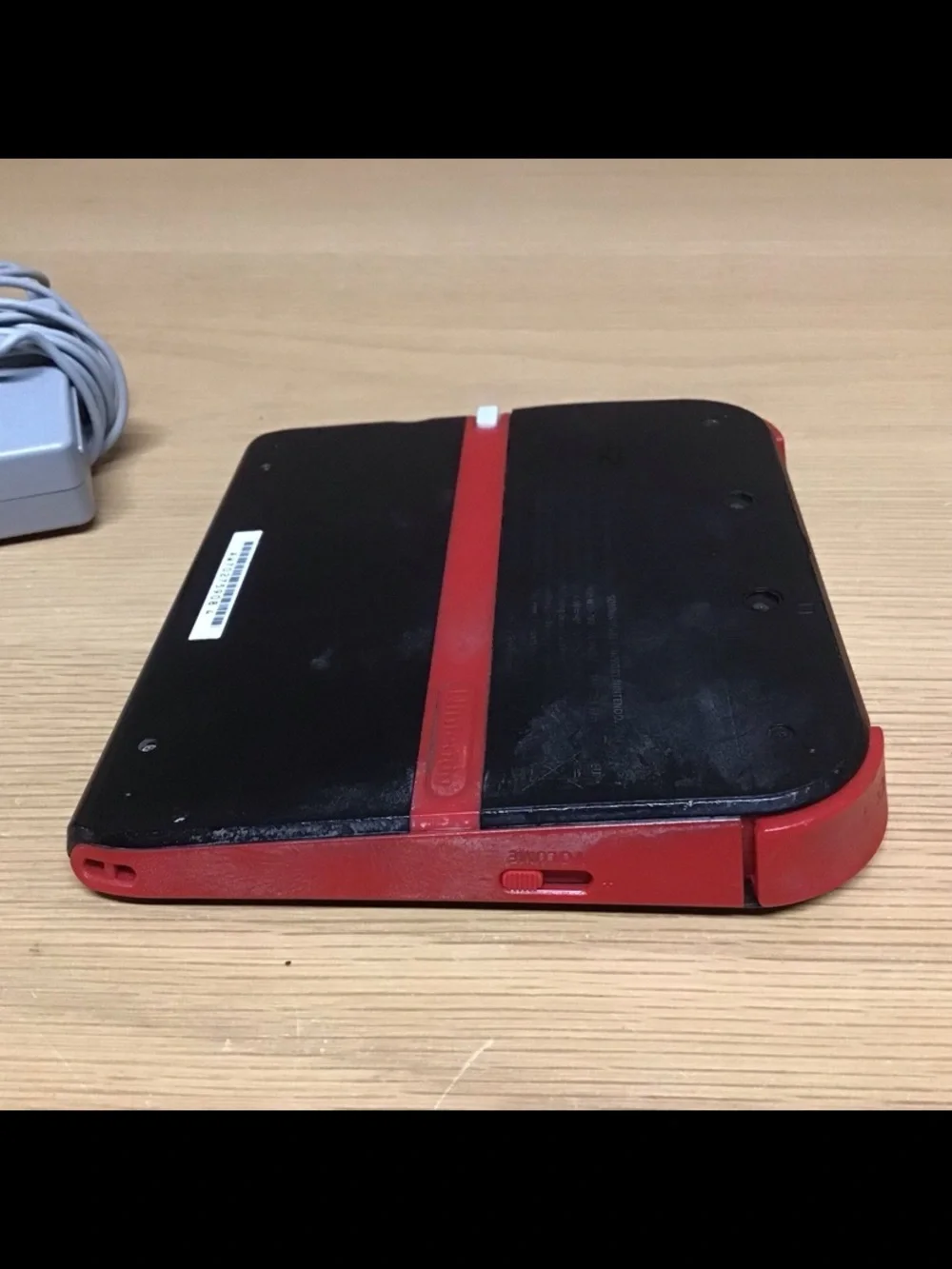 Nintendo 2DS Handheld Console With Charger & Stylus Red Black FTR-001 Working